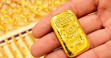 Giá vàng thế giới tiếp tục lao dốc
