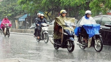 Hành động nhiều người đi xe máy tưởng ‘vô thưởng vô phạt’ nhưng rất nguy hiểm, sẽ bị phạt lên tới 14 triệu đồng và trừ 10 điểm GPLX