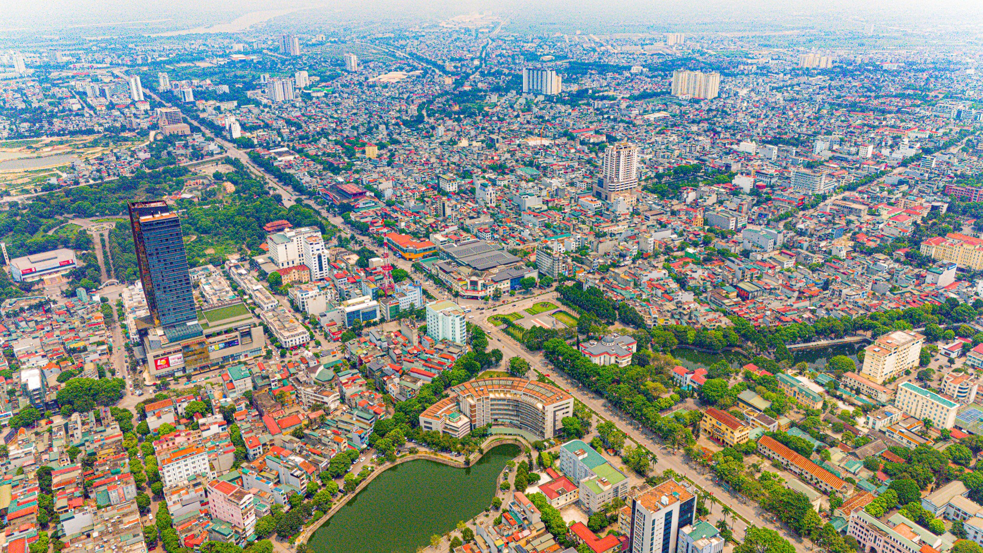 Hơn 2.100 hộ dân tại Thanh Hóa sắp bị thu hồi đất, nhường chỗ cho siêu đường sắt tốc độ cao 67 tỷ USD- Ảnh 1. Hơn 2.100 hộ dân tại Thanh Hóa sắp bị thu hồi đất, nhường chỗ cho siêu đường sắt tốc độ cao 67 tỷ USD- Ảnh 1.