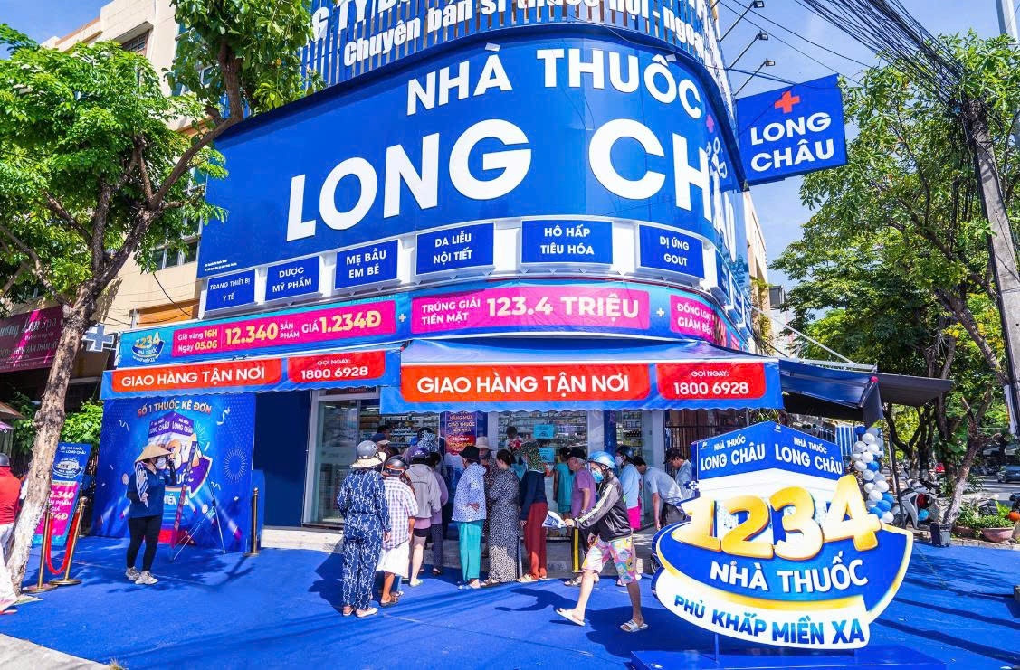 <a style='text-decoration: none;' href='/FPT'>FPT</a> Retail (<a style='text-decoration: none;' href='/FRT'>FRT</a>): Chủ chuỗi Long Châu và <a style='text-decoration: none;' href='/FPT'>FPT</a> Shop đạt doanh thu hơn 23.000 tỷ đồng sau 6 tháng