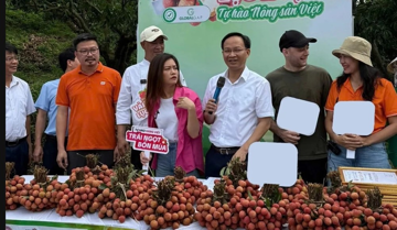 Phó Chủ tịch UBND tỉnh lên livestream ‘chốt đơn’ thành công 54 tấn nông sản, nhiều đơn đi Mỹ, Australia, Nhật Bản...