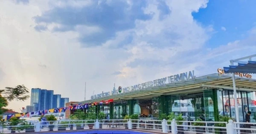 Phá dỡ Cầu cảng số 2 để thi công cầu đi bộ qua sông Sài Gòn
