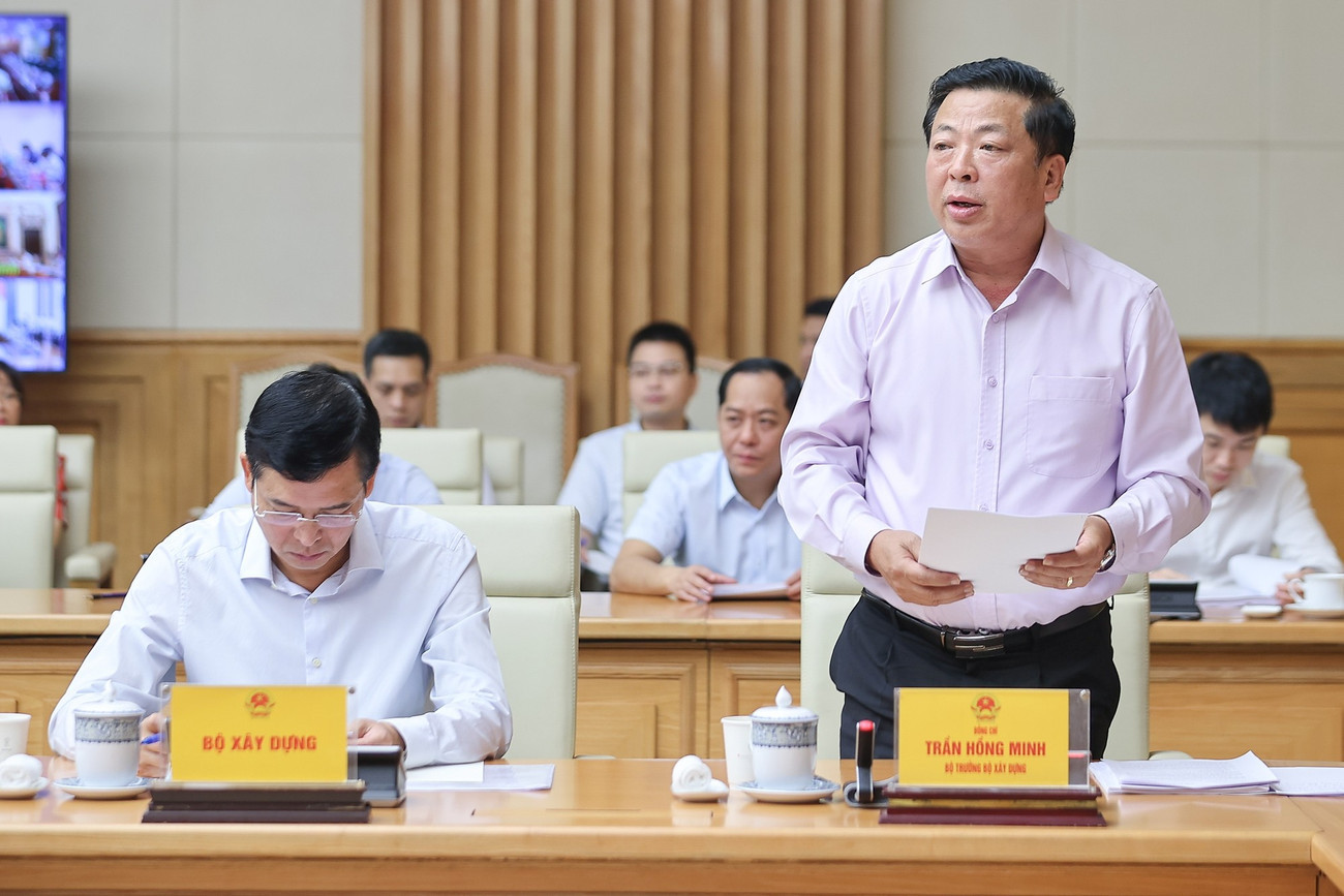 Bộ trưởng Bộ Xây dựng Trần Hồng Minh phát biểu tại hội nghị. Ảnh: VGP 317ttg2.jpg