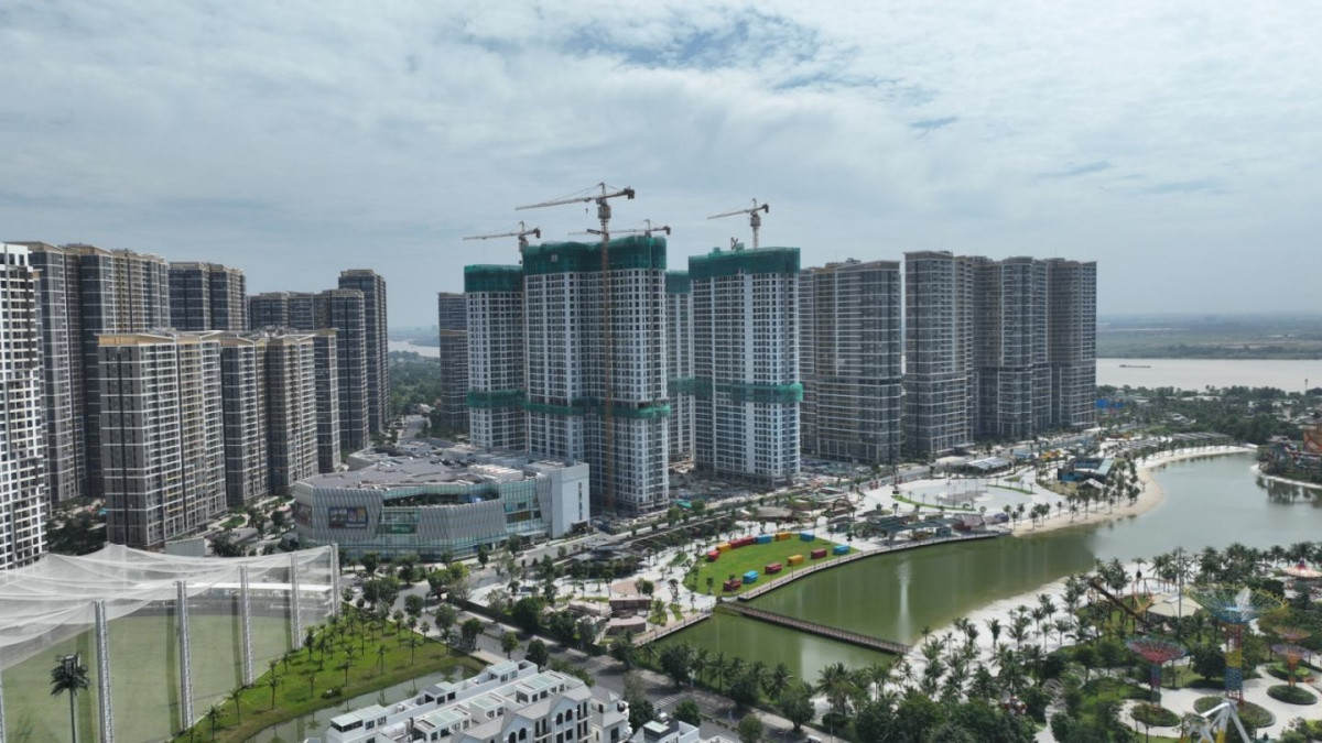 Vinhomes và Samty tổ chức lễ cất nóc 4 tòa tháp The Opus One, dự kiến bàn giao từ quý I/2026