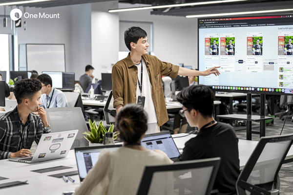 Luân Chuyển Lãnh Đạo Tại Techcombank - One Mount: Bước tiến chiến lược của Hệ sinh thái tư nhân về phát triển kinh tế số