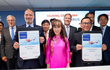 Vietjet (VJC) vừa ký kết loạt hợp đồng, tổng giá trị hàng chục tỷ USD