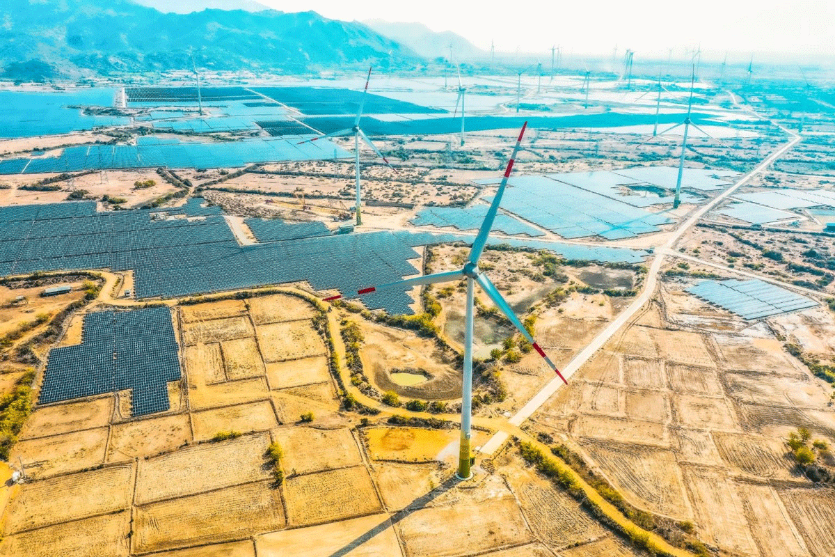 Vị đại gia 'cứu Xuân Son' sắp rót 500 tỷ vào một CTCK: Vừa cạnh tranh với Hòa Phát, vừa tham vọng bám đuổi TCBS, <a style='text-decoration: none;' href='/SSI'>SSI</a>