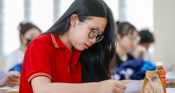 Đáp án chính thức môn Toán thi tốt nghiệp THPT năm 2025