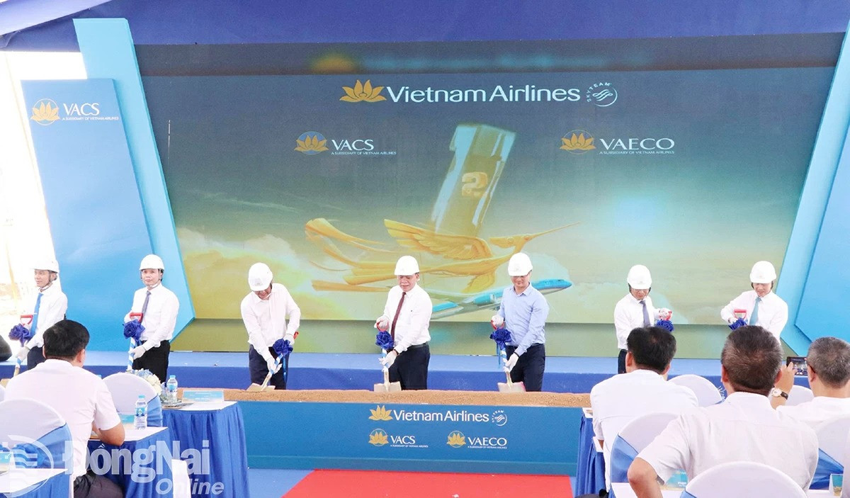 Nhiều dự án tại sân bay lớn nhất Việt Nam đồng loạt khởi công, phấn đấu về đích trước thời hạn- Ảnh 1.