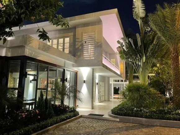CEO công ty thuộc ‘họ’ Novaland, sở hữu bảo vật quốc gia: BĐS trải từ trong nước đến châu Âu- Ảnh 1.