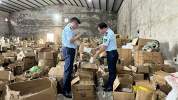 Kho hàng 'ẩn danh' hơn 1,2 tỷ đồng bị phanh phui: Buôn lậu núp bóng TikTok, vận hàng qua phần mềm Trung Quốc