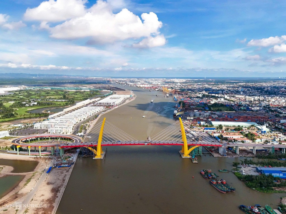 Chỉ 6 ngày nữa, cây cầu nghìn tỷ nối 'đảo tỷ phú' đầu tiên của Việt Nam với trung tâm TP chính thức thông xe- Ảnh 2.