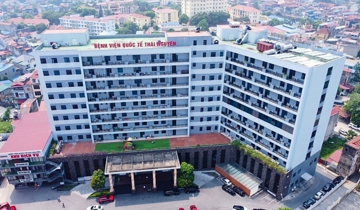 Chuỗi bệnh viện TNH lỗ bán niên kỷ lục sau 10 năm, cổ phiếu chia đôi trên sàn HoSE