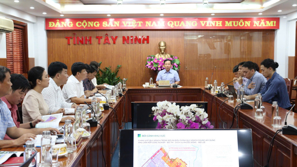 Hình ảnh tại buổi làm việc. Nguồn ảnh: Báo Tây Ninh
