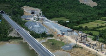 Dự án mở rộng hầm xuyên núi 20 năm tuổi của Việt Nam sẽ hoàn thành vào cuối năm nay