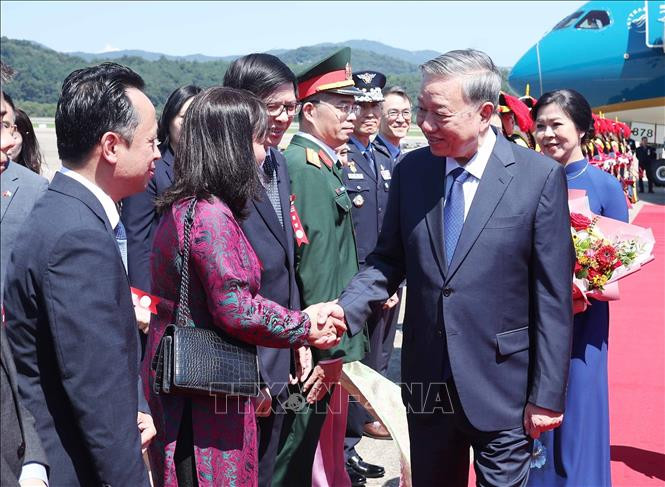 Tổng Bí thư Tô Lâm và Phu nhân bắt đầu thăm cấp Nhà nước Đại Hàn Dân Quốc- Ảnh 3.