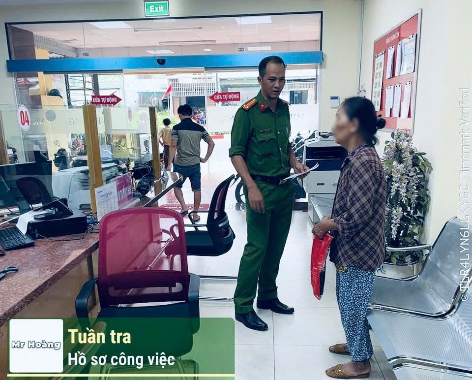 Cụ T. 76 tuổi cầm mẩu giấy cùng 100 triệu đến ngân hàng yêu cầu chuyển đi, nhân viên Agribank lập tức mời công an đến làm việc - ảnh 3