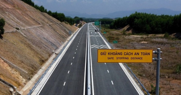 Thủ tướng vừa ra chỉ đạo, loạt doanh nghiệp lớn đều muốn góp sức cho đại dự án mở rộng cao tốc Bắc - Nam