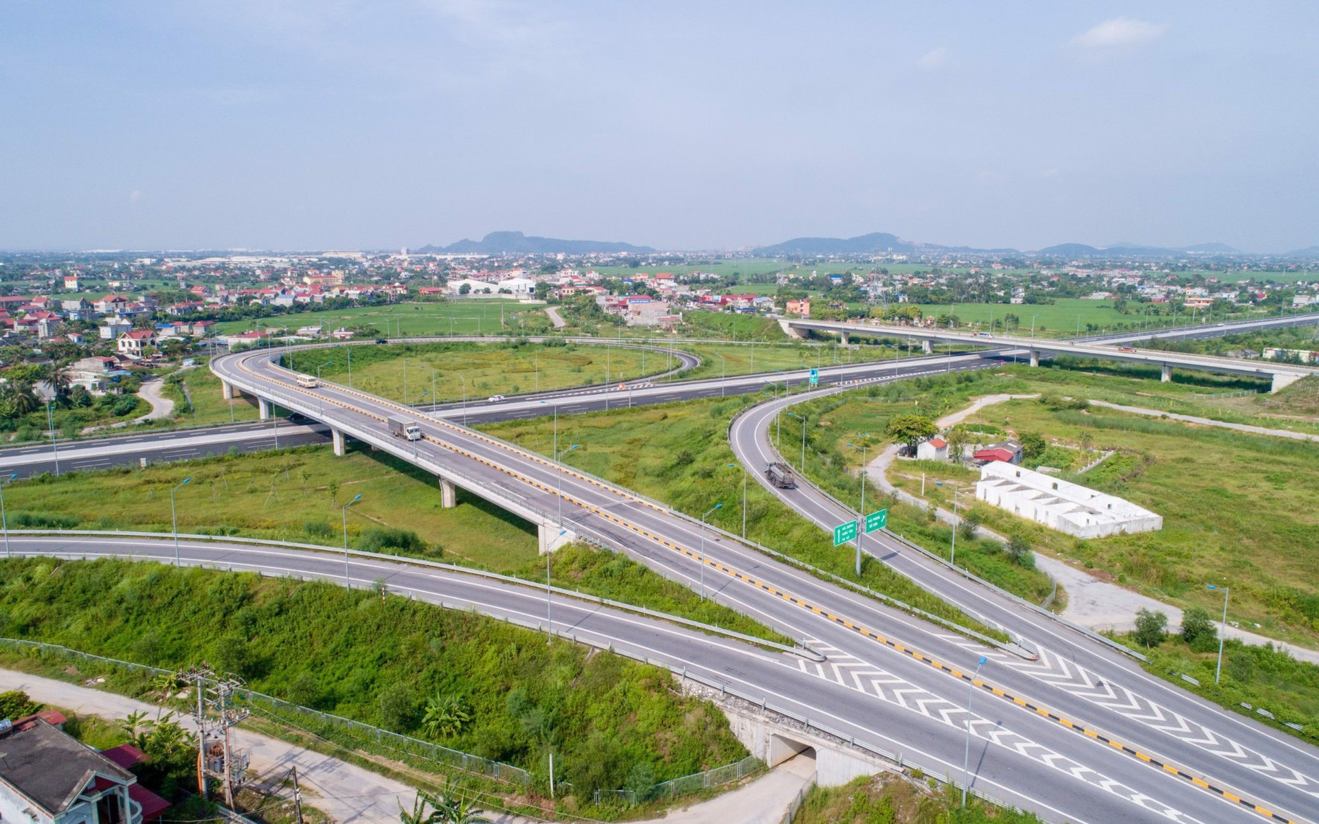 Một góc của tuyến cao tốc Hà Nội - Hải Phòng. Nguồn ảnh: Nhịp sống kinh tế Một góc của tuyến cao tốc Hà Nội - Hải Phòng. Nguồn ảnh: Nhịp sống kinh tế