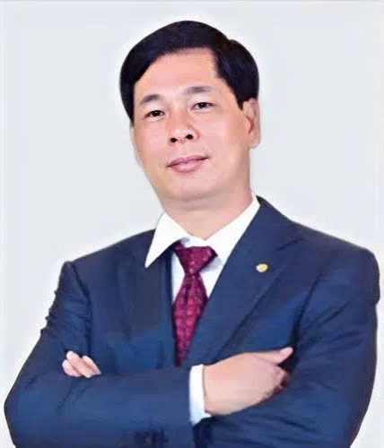 Vingroup (<a style='text-decoration: none;' href='/VIC'>VIC</a>) miễn nhiệm lãnh đạo cấp cao gắn bó từ những ngày đầu thành lập Vingroup (<a style='text-decoration: none;' href='/VIC'>VIC</a>) miễn nhiệm lãnh đạo cấp cao gắn bó từ những ngày đầu thành lập