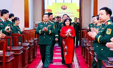 Bà Bùi Thị Minh Hoài giữ chức Bí thư Đảng uỷ Bộ Tư lệnh Thủ đô