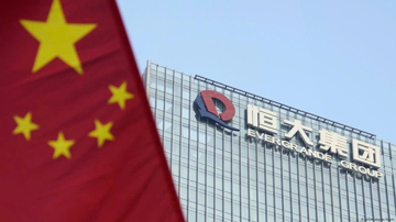 Evergrande chính thức hủy niêm yết, khủng hoảng bất động sản Trung Quốc chạm đáy mới