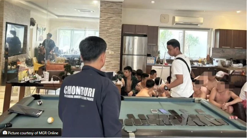 Đột kích biệt thự hơn 8 tỷ đồng, bắt 26 người Trung Quốc trong đường dây cho vay nặng lãi xuyên biên giới - ảnh 1