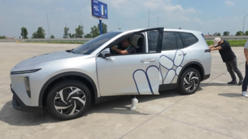 Kiểm chứng pin VinFast Limo Green với 2 bài test, quãng đường thực tế khác biệt ra sao so với hãng công bố?