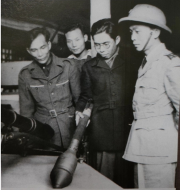 ‘Vua vũ khí’ của Việt Nam được phong hàm Thiếu tướng, hơn 70 năm trước chế tạo thành công tên lửa
