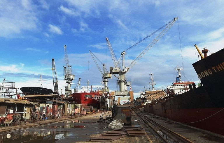 Ngành dịch vụ đóng mới, hoán cải, sửa chữa phương tiện thủy nội địa đã được quản lý bằng tiêu chuẩn, quy chuẩn kỹ thuật. thao-go-kho-khan-cho-co-so-dong-moi-hoan-cai-sua-chua-phuc-hoi-phuong-tien-thuy-noi-dia-03-5564.jpg
