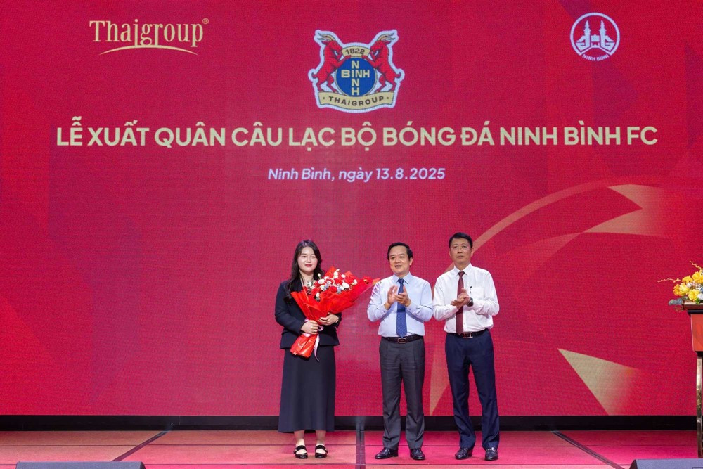 Lộ diện nữ Chủ tịch trẻ nhất lịch sử bóng đá Việt Nam: Con gái bầu Thụy, mới 24 tuổi - ảnh 1