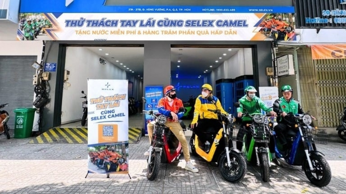 Bùng nổ mua xe máy điện tại TP.HCM, chờ lộ trình chuyển đổi diện rộng