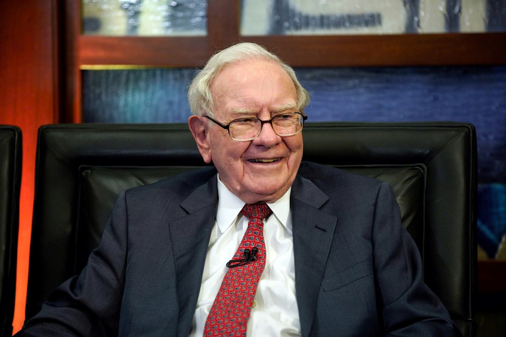 Gom mạnh 1 cổ phiếu giảm giá gần 70%, Warren Buffett toan tính gì? - ảnh 1