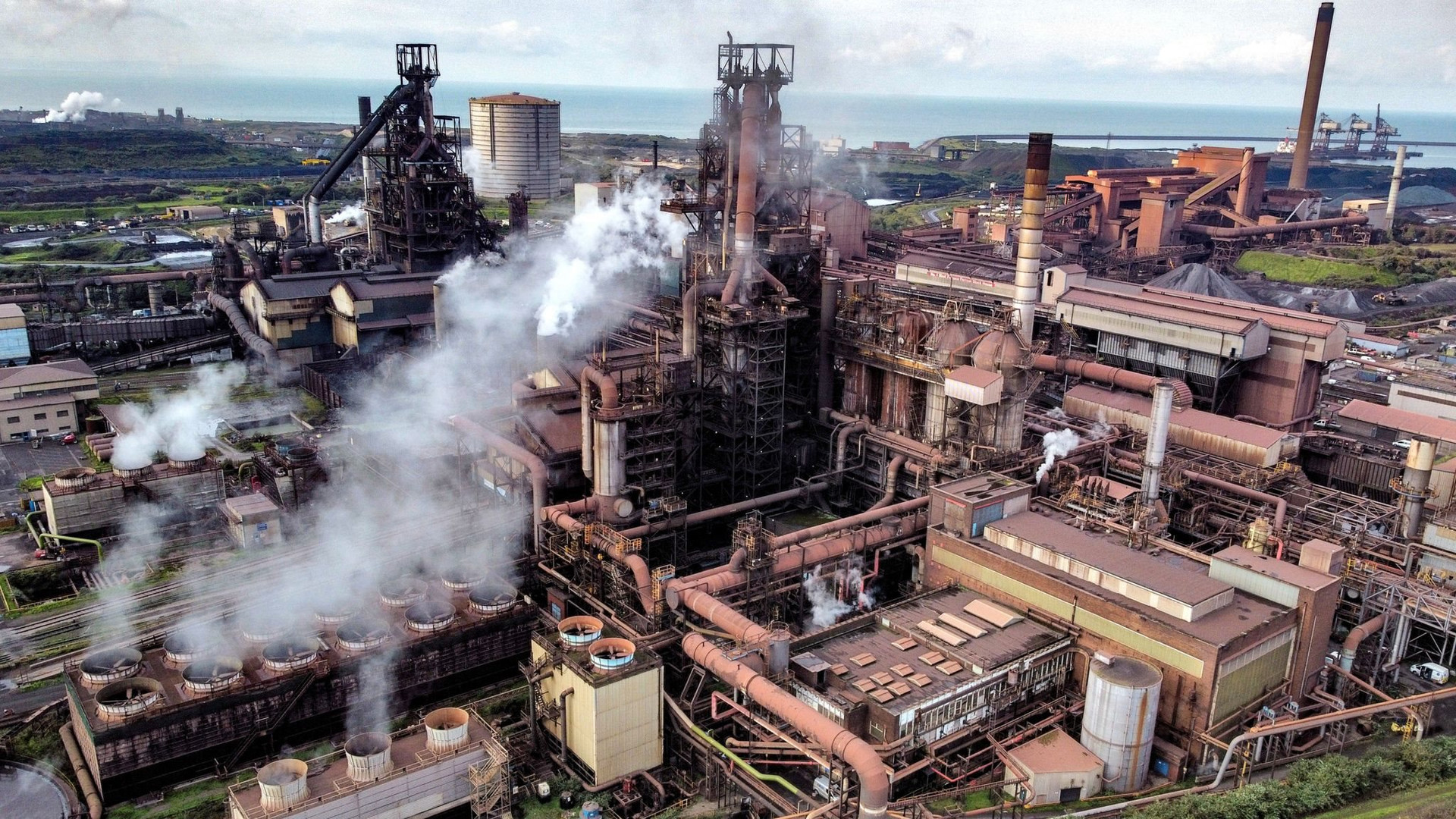 skynews-port-talbo-tata-steel_6517996.jpg