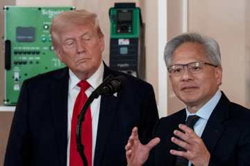 Cho phép xuất khẩu chip Nvidia sang Trung Quốc, ông Trump bị chỉ trích dữ dội