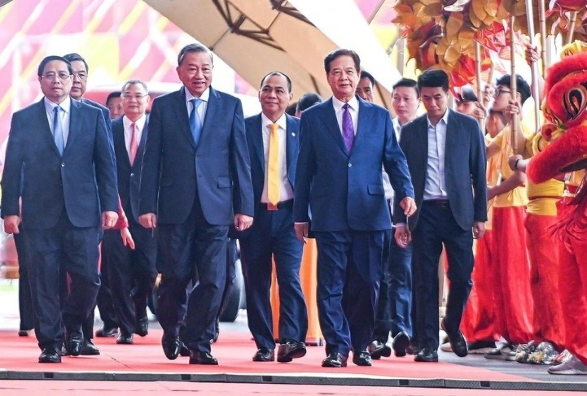 Vingroup được trao Huân chương Lao động hạng Nhất