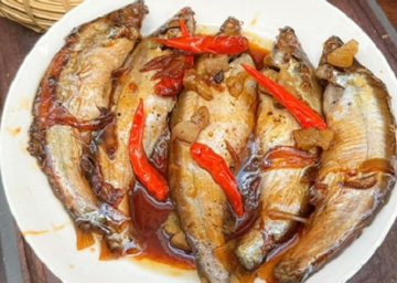 Loài cá ở Việt Nam nghe tên 'hết hồn', xưa không ai ngó nay thành đặc sản nổi tiếng, giá cao vẫn hút khách sành ăn