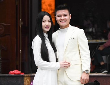 Vợ cầu thủ Quang Hải bị lừa 100 triệu đồng
