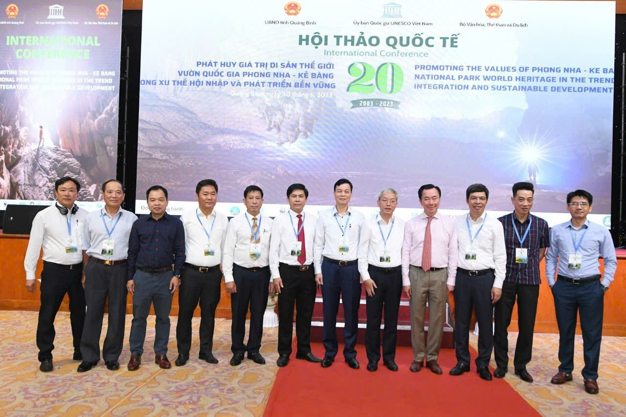 hoi-thao-quoc-te.jpg