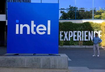 'Vua chip' Intel trở thành cổ phiếu đắt đỏ nhất nước Mỹ