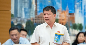 Đại biểu Quốc hội mang hộp sữa 'nghi là giả' vào nghị trường