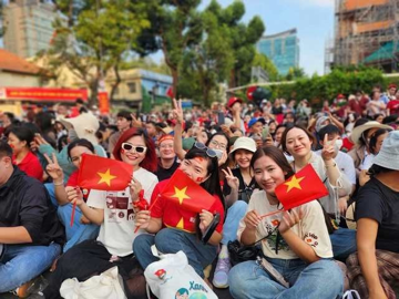 Hà Nội miễn phí bánh, nước, lương khô phục vụ người dân xem diễu binh 2/9