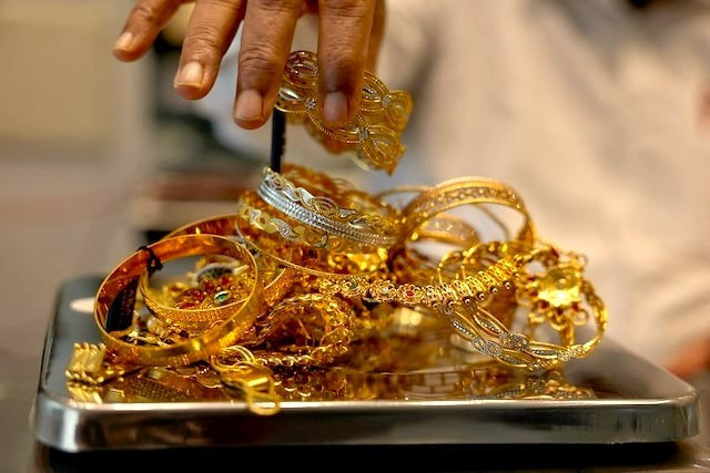 Giá vàng chờ đợi sự kiện kinh tế, chính trị lớn. 45.jpg