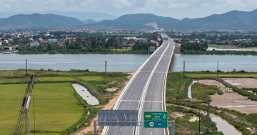 Lưu ý với xe qua cao tốc Vũng Áng - Bùng từ ngày 28/8