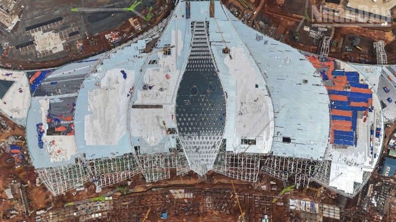 Hàng trăm mũi thi công với gần 14.000 chuyên gia kỹ sư tốc lực đưa siêu sân bay lớn nhất Việt Nam về đích- Ảnh 1.