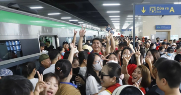 Metro Hà Nội lập kỷ lục vận chuyển hành khách