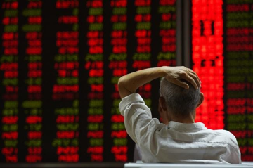 Cổ phiếu ngân hàng lao dốc, VN-Index ‘bốc hơi’ 31 điểm