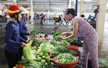 Không để xảy ra khan hiếm hàng hóa tại nơi ảnh hưởng bão số 5
