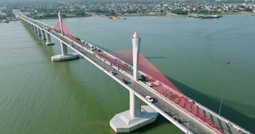 Từ hôm nay, cấm lưu thông qua cây cầu đường bộ dài nhất miền Trung