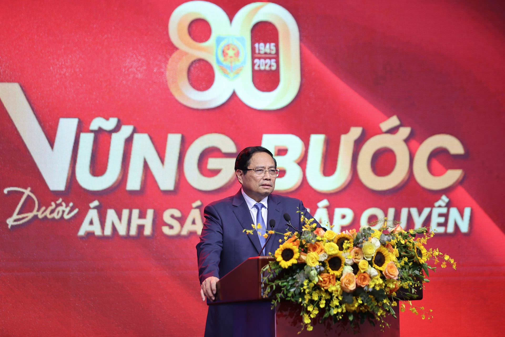 Thủ tướng: Đưa thể chế, pháp luật trở thành Thủ tướng: Đưa thể chế, pháp luật trở thành